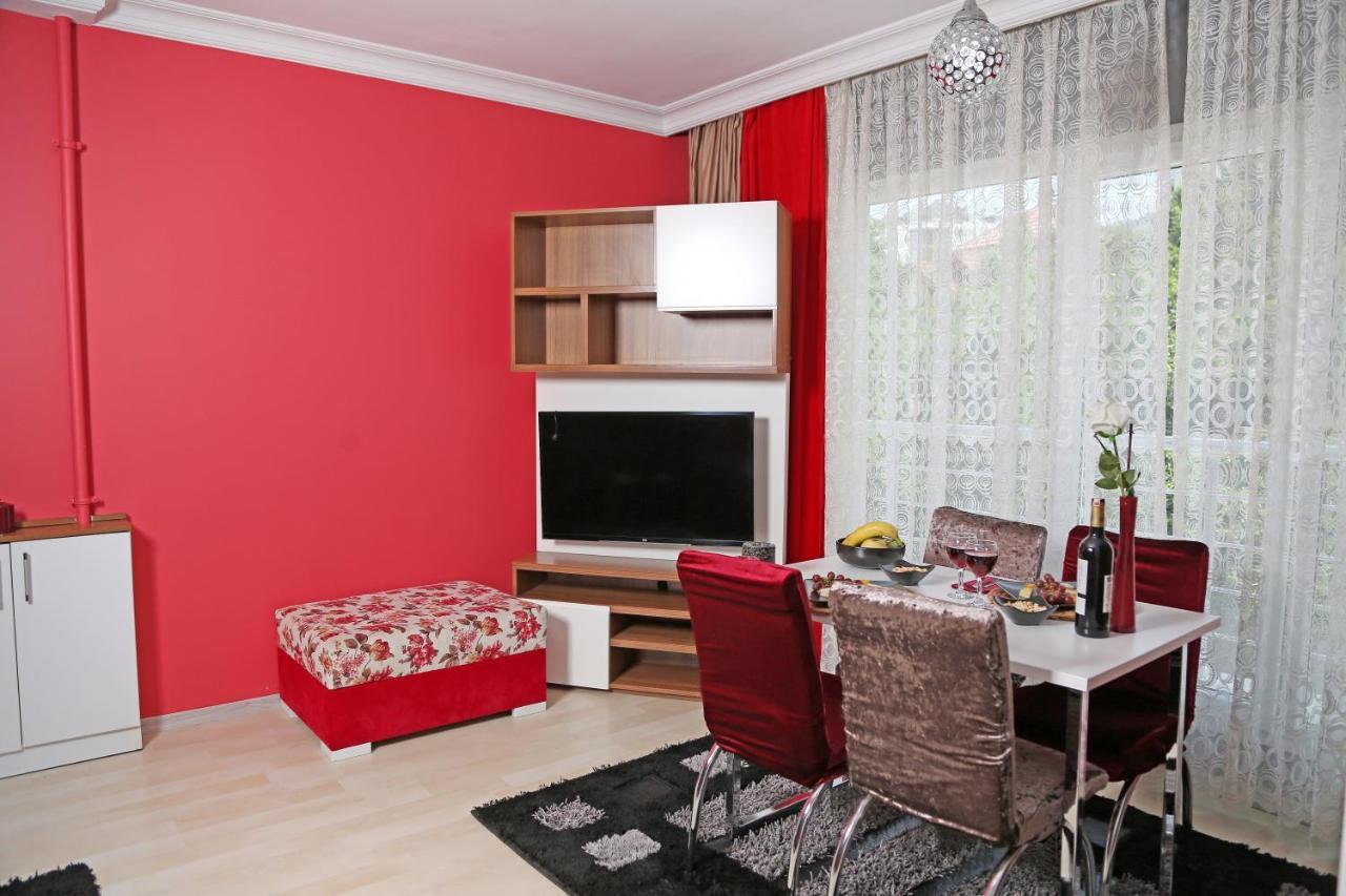 Memory Suites Бююкчекмедже Екстериор снимка