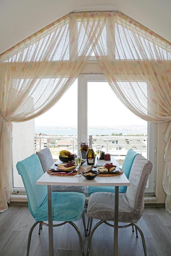 Memory Suites Бююкчекмедже Екстериор снимка